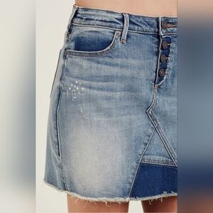 True Religion Women's Mid Rise Cut Off Denim Jean Mini Skirt Ojai Fields Size 23